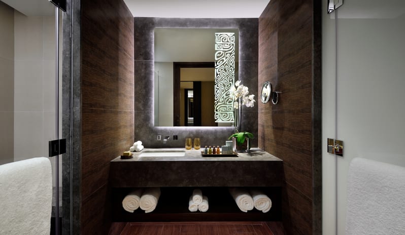 Junior & Family Suite bathroom